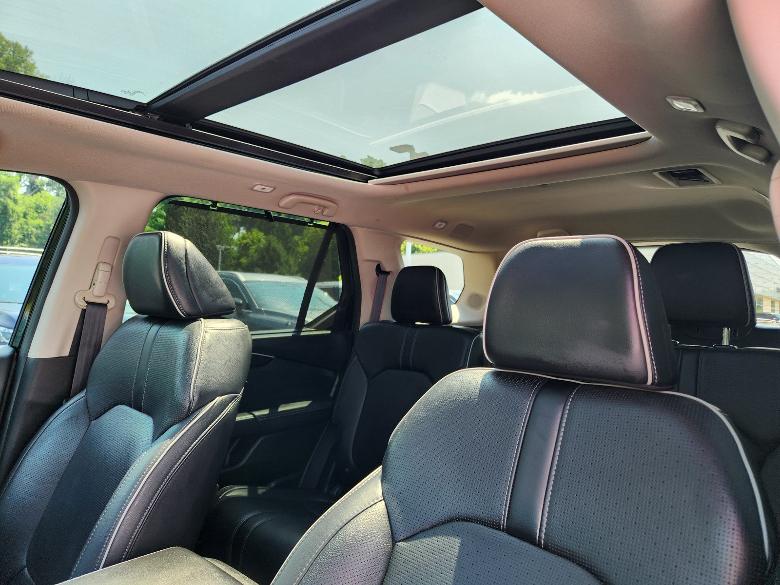 Used 2023 Honda Pilot Elite image 12