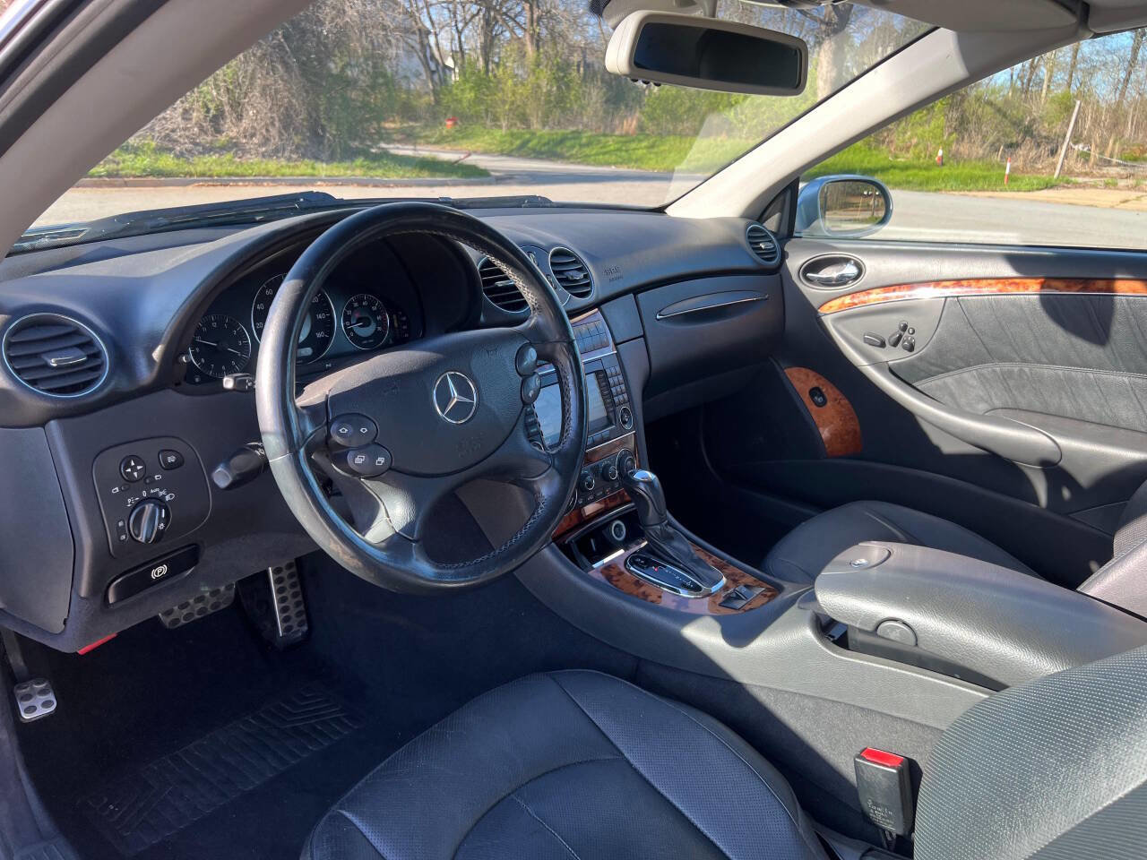 Used 2005 Mercedes-Benz CLK 320 Cabriolet image 19