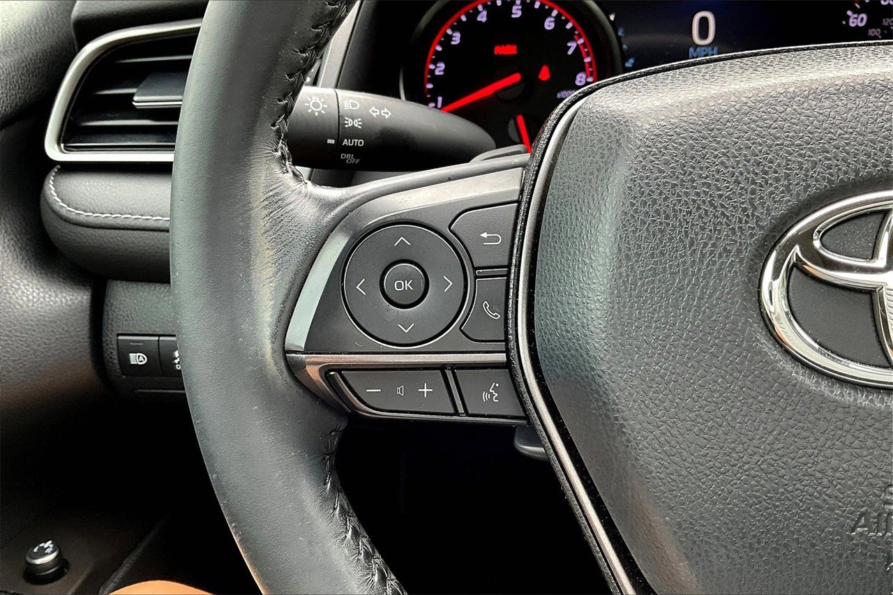 Used 2021 Toyota Camry XSE image 28