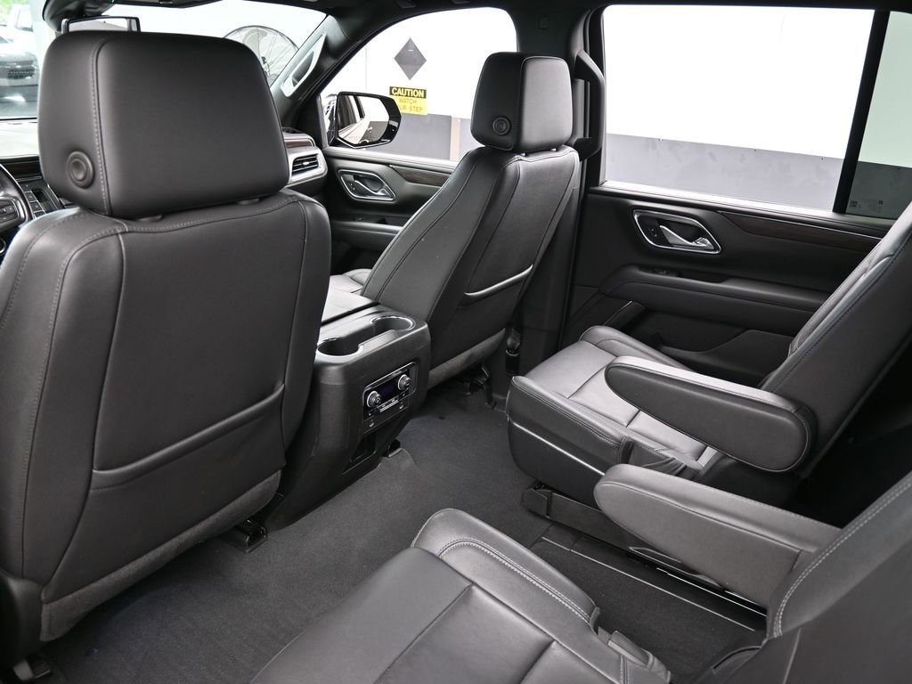 Used 2022 Chevrolet Tahoe LT w/ Luxury Package image 41