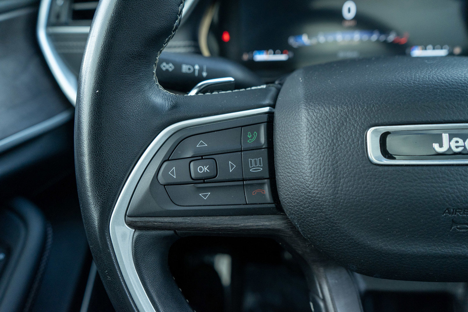 Used 2022 Jeep Grand Cherokee L Limited image 26