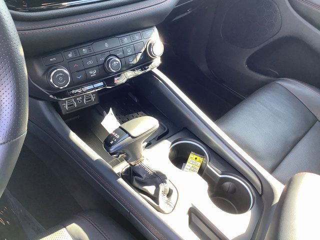 Used 2025 Dodge Durango GT image 18