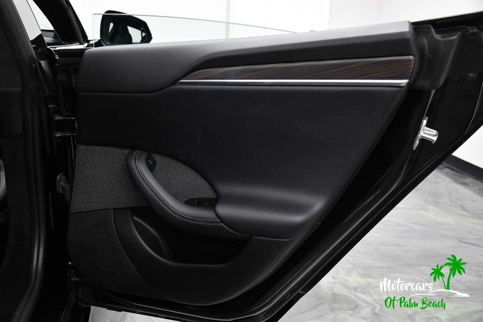 Used 2024 Tesla Model S AWD/4WD image 43