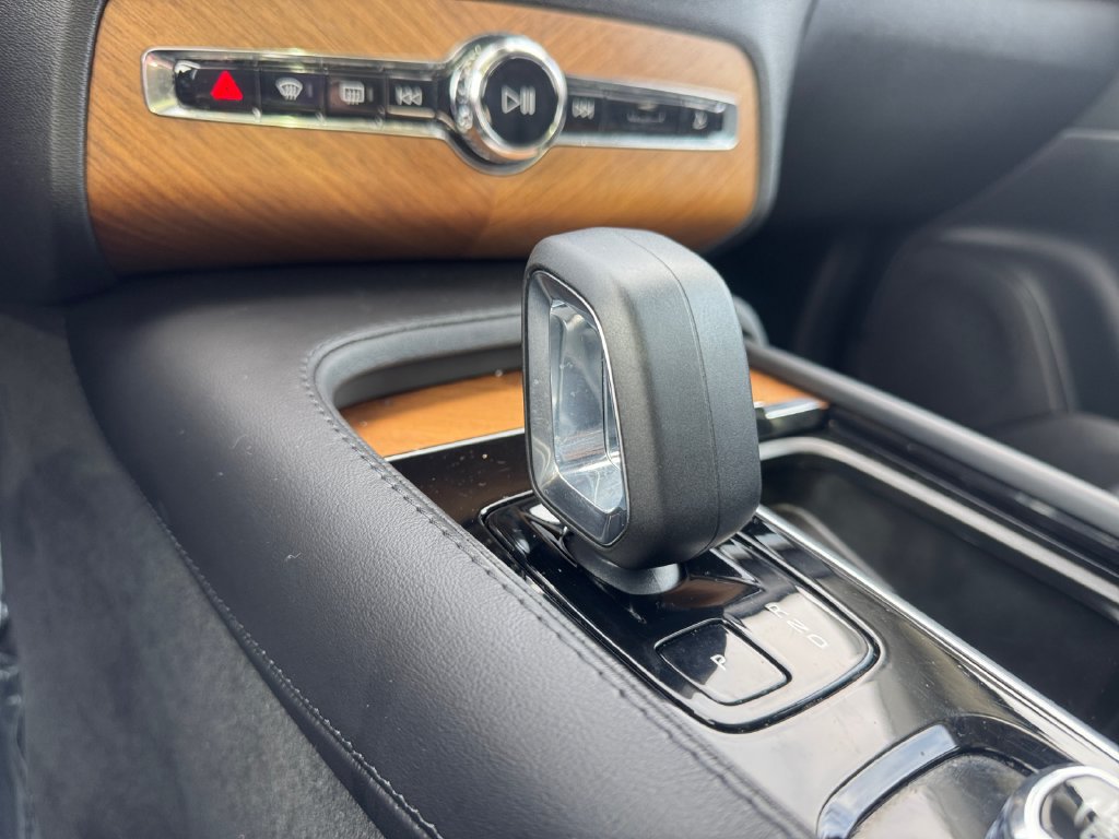 Certified 2023 Volvo XC90 B6 Plus w/ Protection Package AWD/4WD image 19