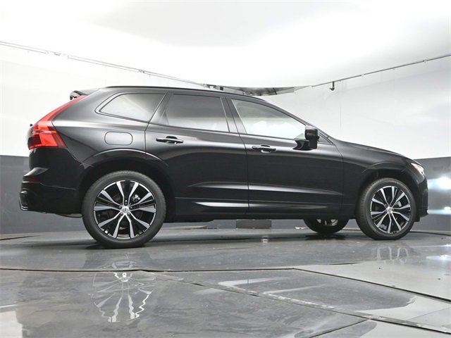 Used 2025 Volvo XC60 B5 Plus w/ Protection Package Premier image 39
