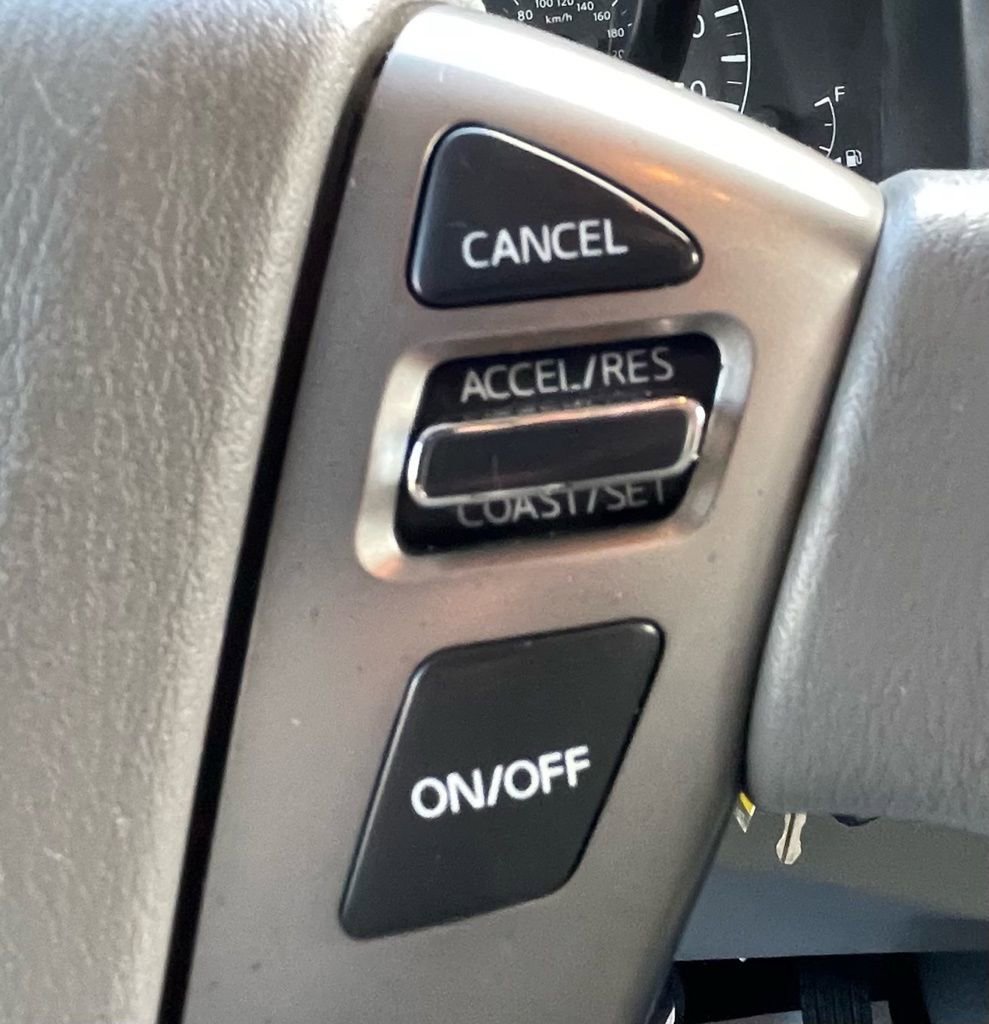 Used 2020 Nissan NV 2500 SV image 24