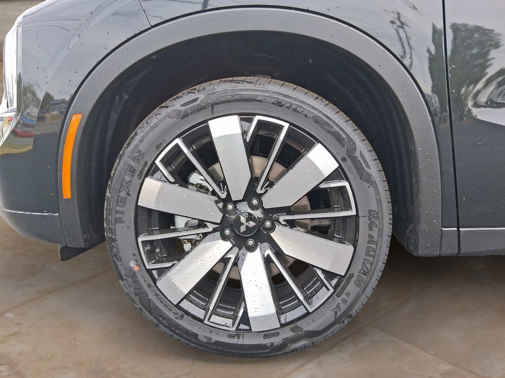 New 2026 Mitsubishi Outlander SE FWD image 14