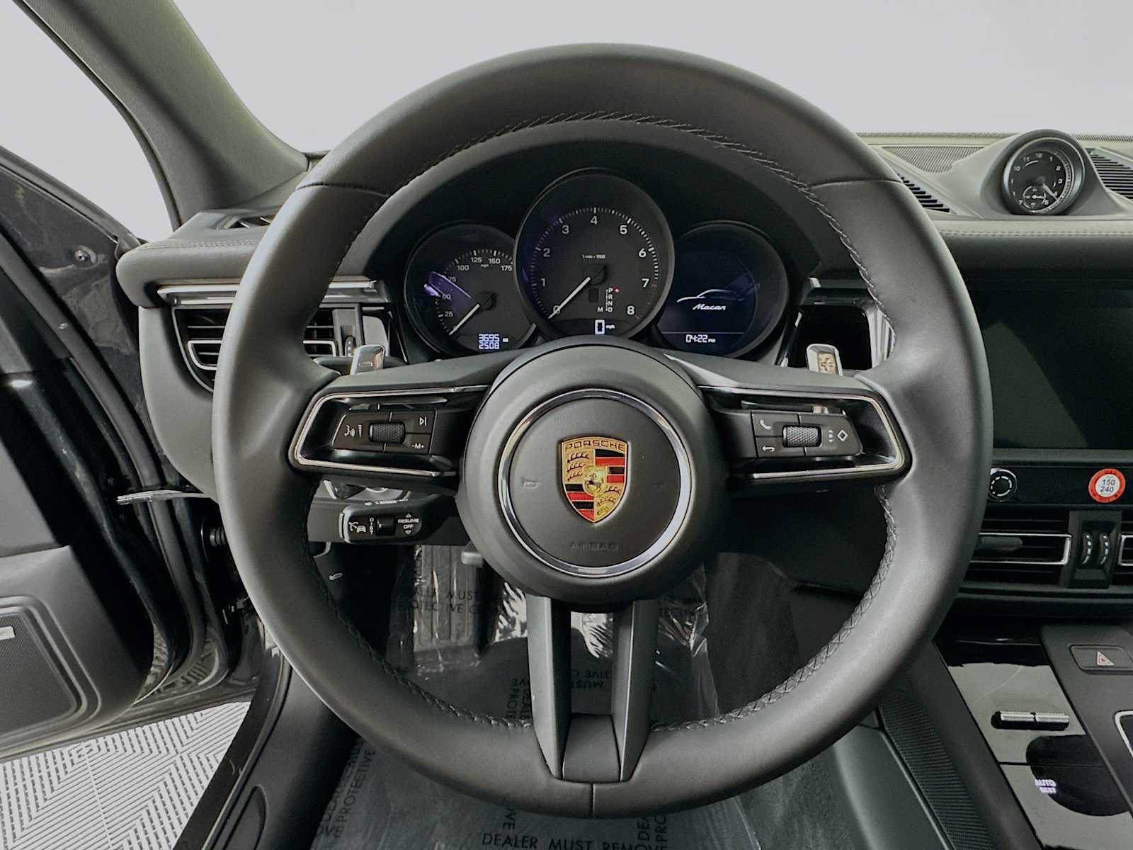 Certified 2026 Porsche Macan AWD/4WD image 14