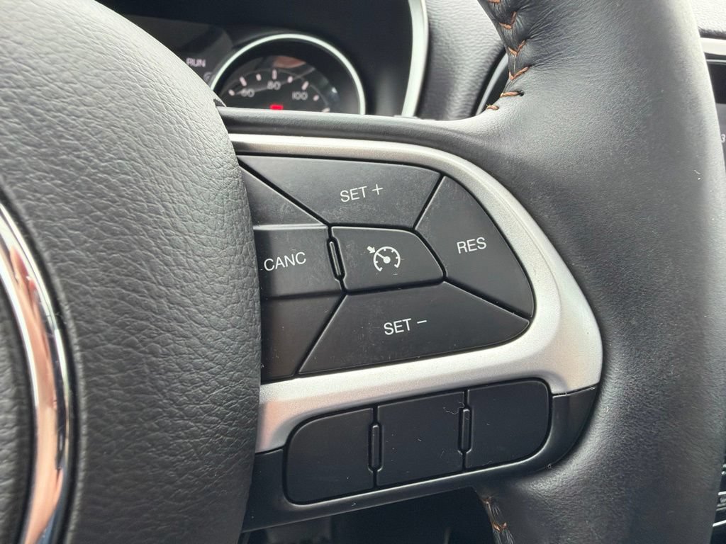 Used 2018 Jeep Compass Limited w/ Navigation Group AWD/4WD image 15