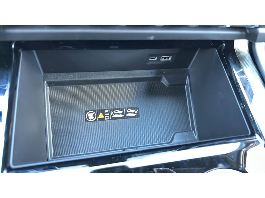 New 2026 GMC Yukon XL AT4 w/ AT4 Premium Package AWD/4WD image 24