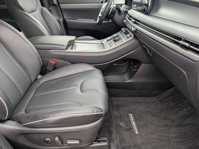 Used 2024 Hyundai Palisade SEL FWD image 29