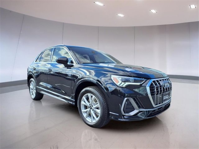 Used 2025 Audi Q3 2.0T Premium w/ Convenience Package