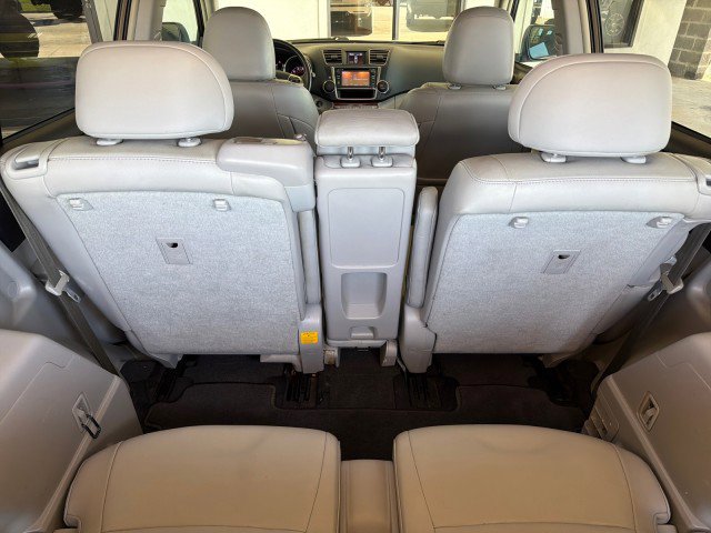 Used 2013 Toyota Highlander Limited FWD image 32