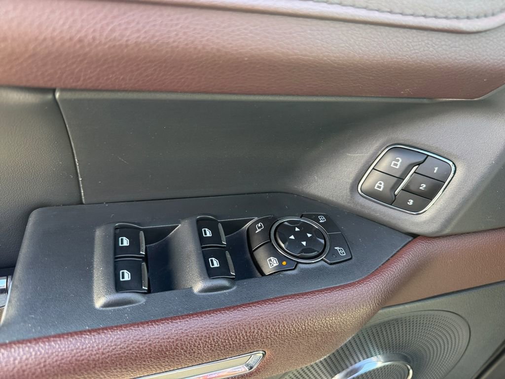 Used 2024 Ford Expedition Limited image 14