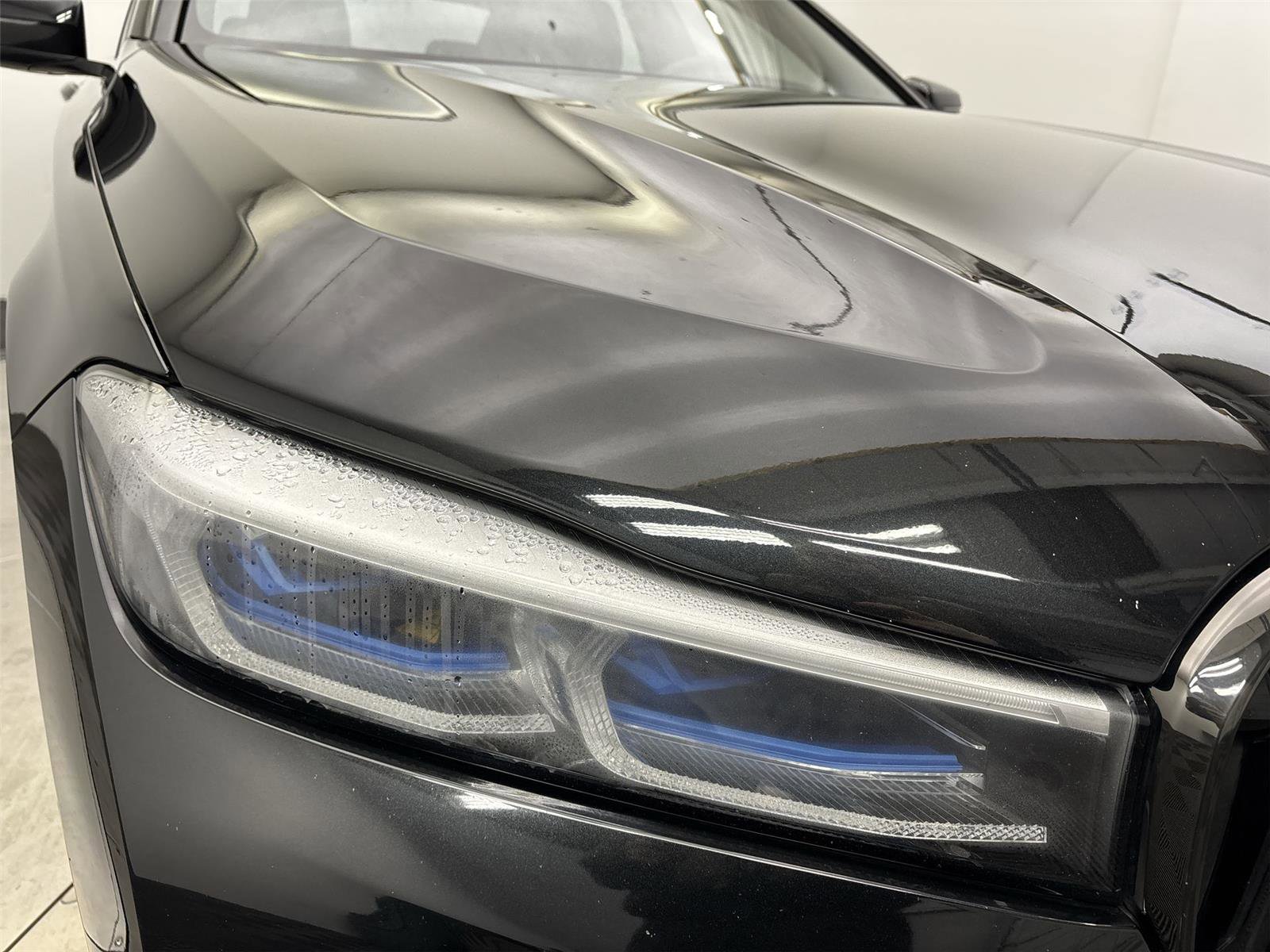 Used 2020 BMW 750i xDrive w/ Executive Package image 18