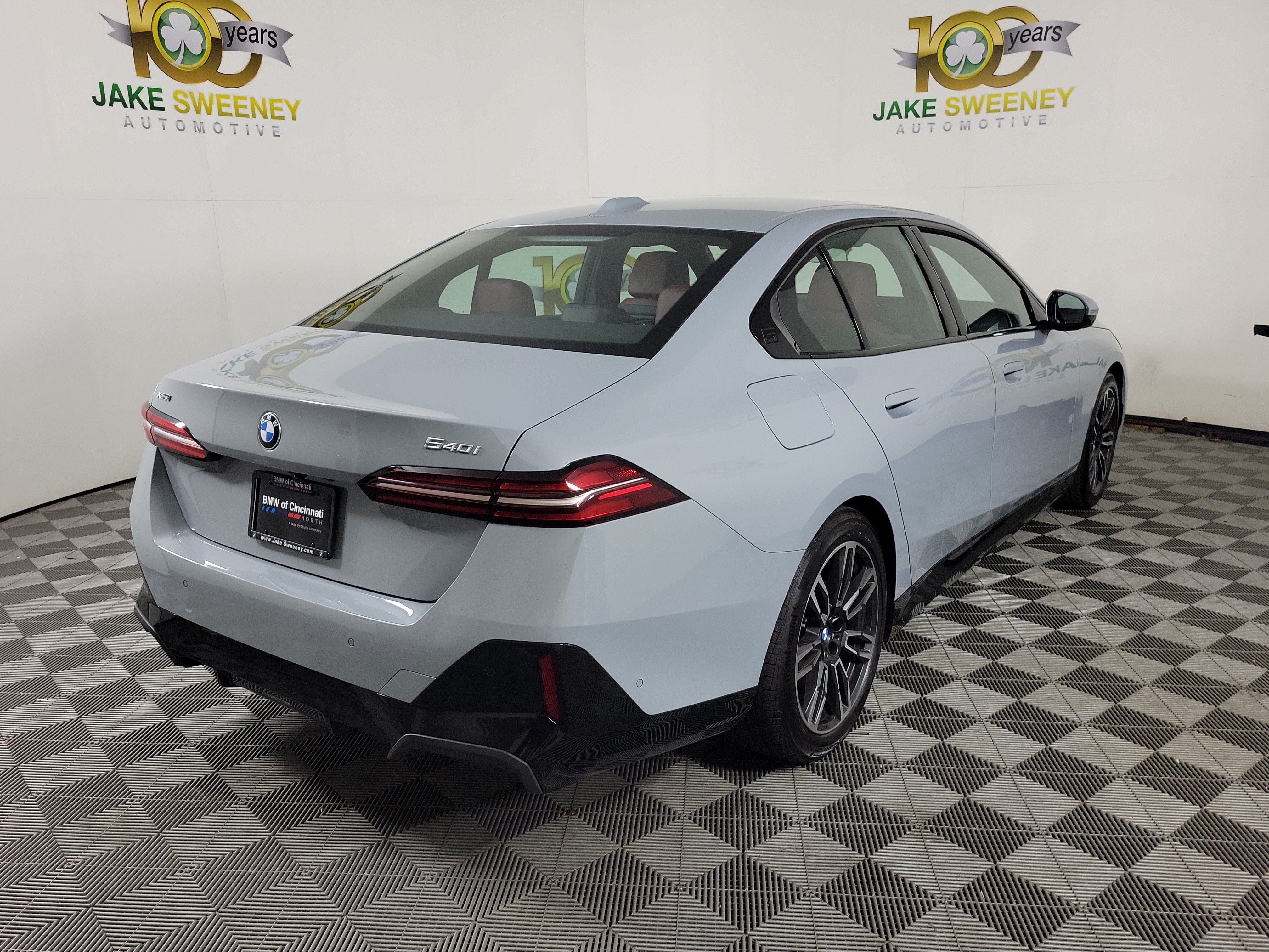 Used 2026 BMW 540i xDrive w/ M Sport Package AWD/4WD image 7