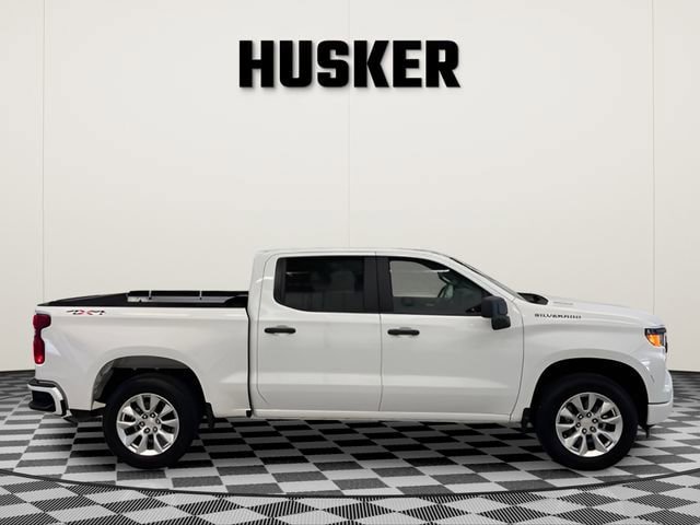 Certified 2025 Chevrolet Silverado 1500 Custom AWD/4WD image 2