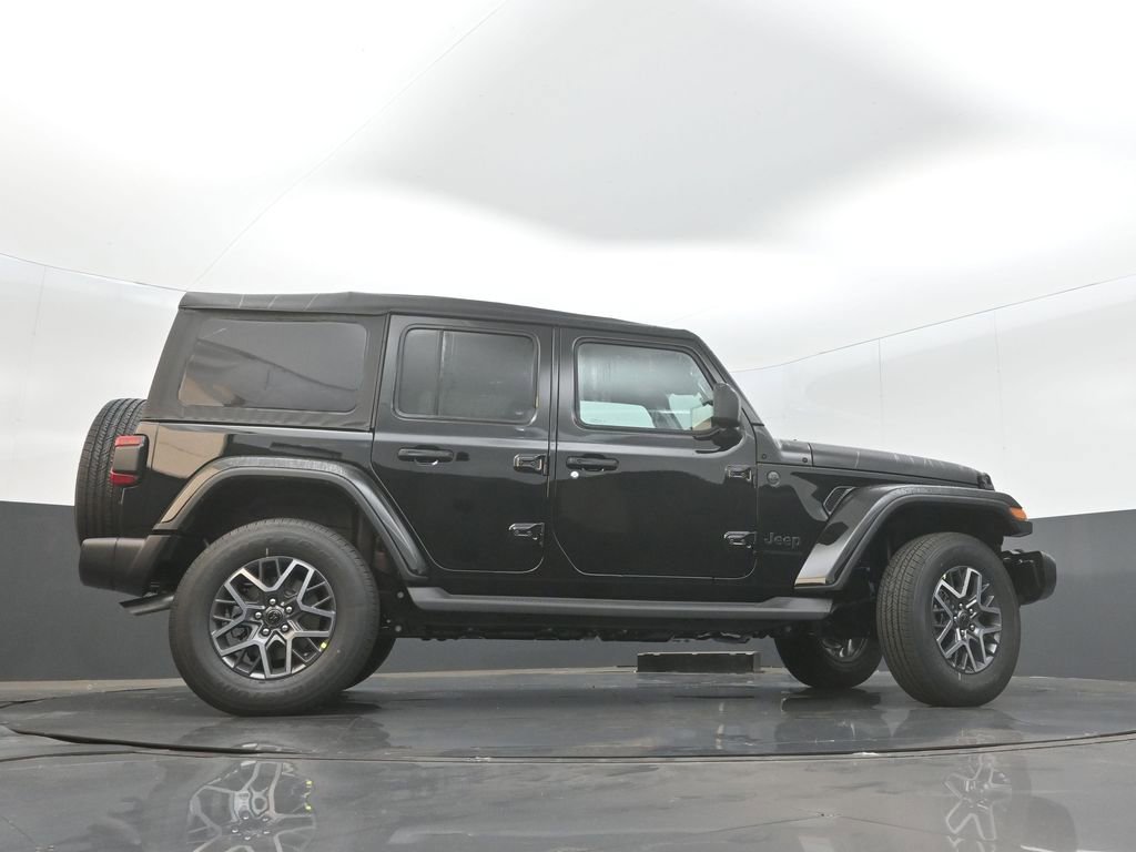 New 2025 Jeep Wrangler Sahara image 31