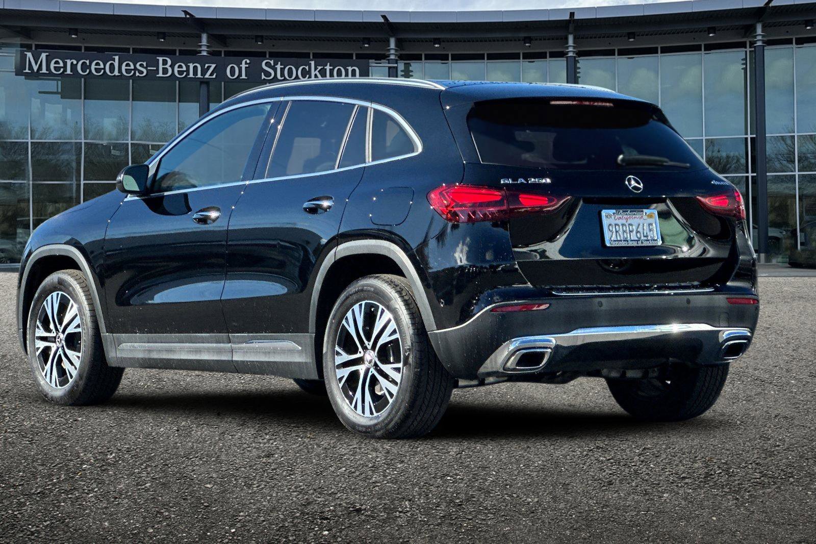 Certified 2025 Mercedes-Benz GLA 250 4MATIC image 6