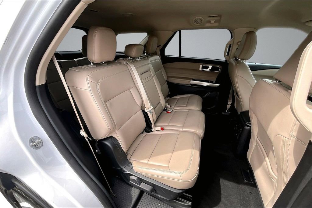 Used 2023 Ford Explorer XLT w/ Equipment Group 202A image 25