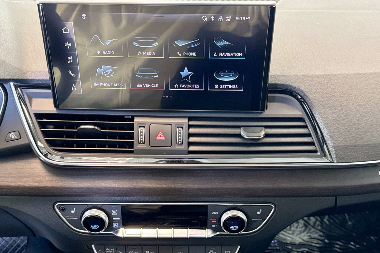 Used 2022 Audi Q5 2.0T Premium w/ Convenience Package image 13