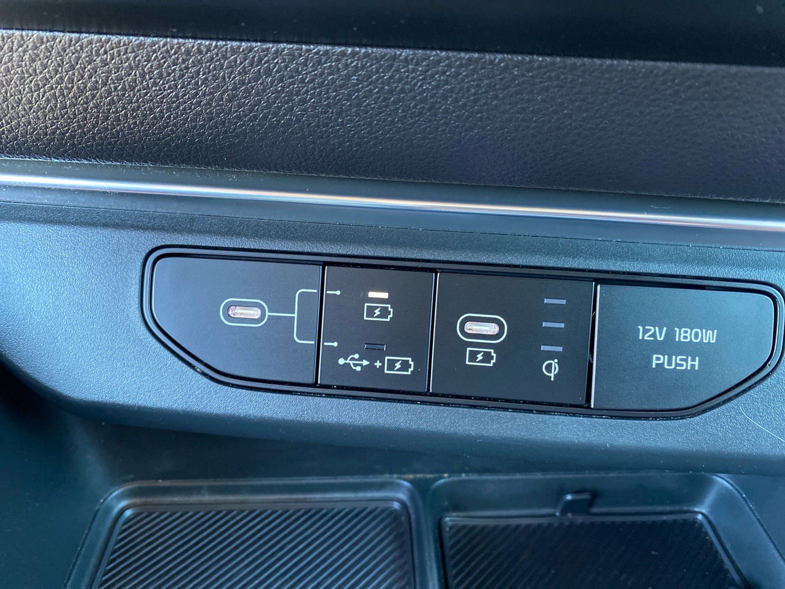Certified 2025 Kia Carnival EX image 15
