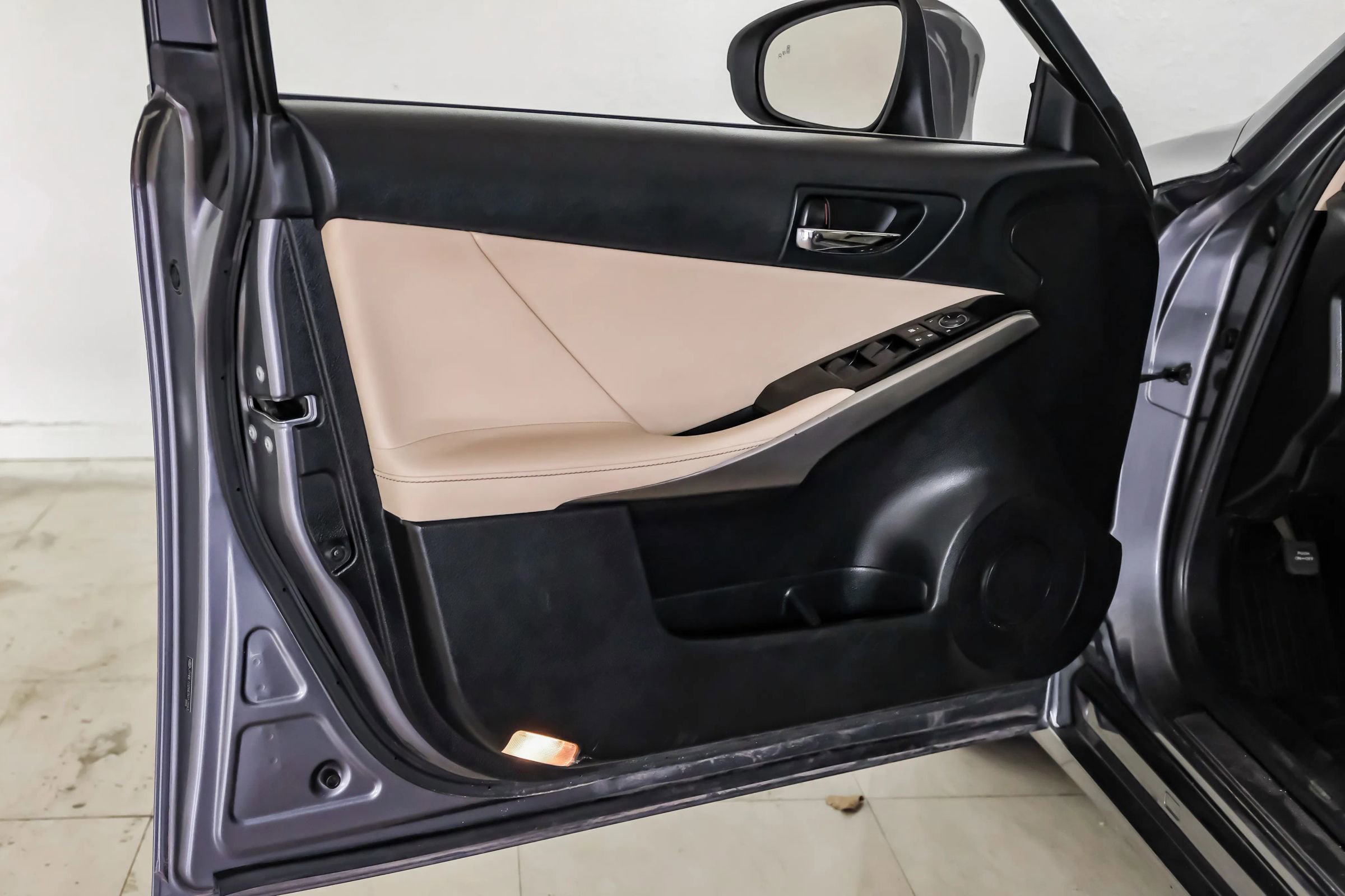 Used 2014 Lexus IS 350 w/ Navigation Package image 39