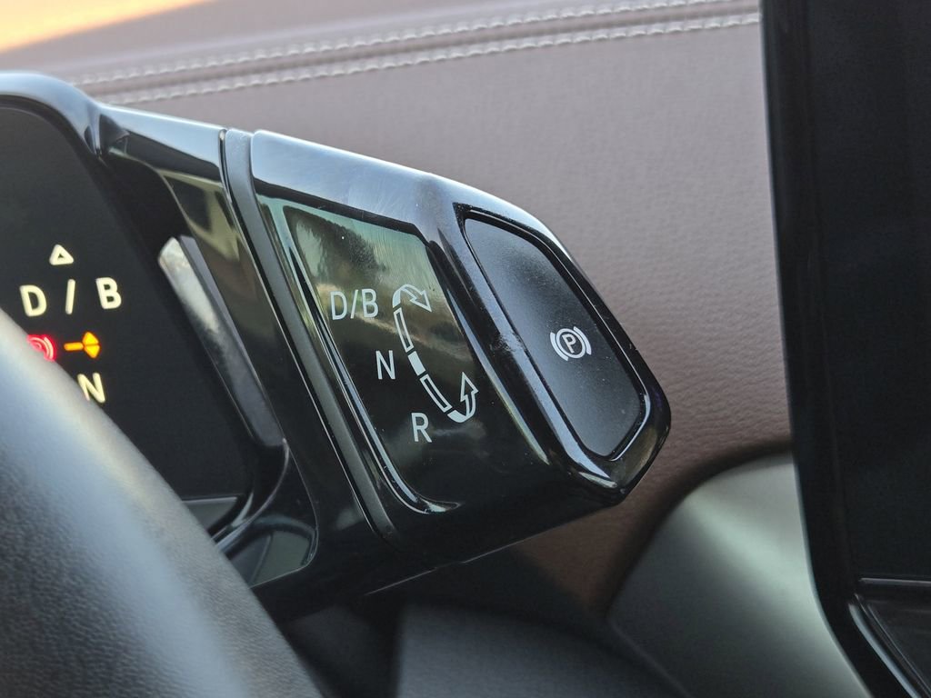 Used 2023 Volkswagen ID.4 Pro image 23