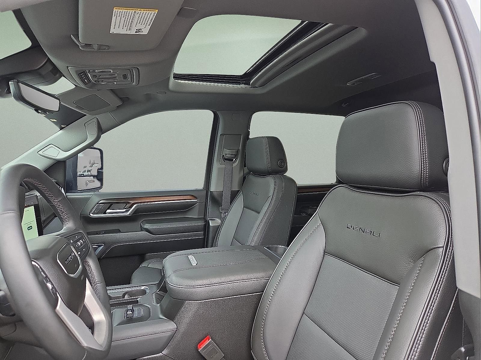 Used 2024 GMC Sierra 3500 Denali w/ Technology Package image 13