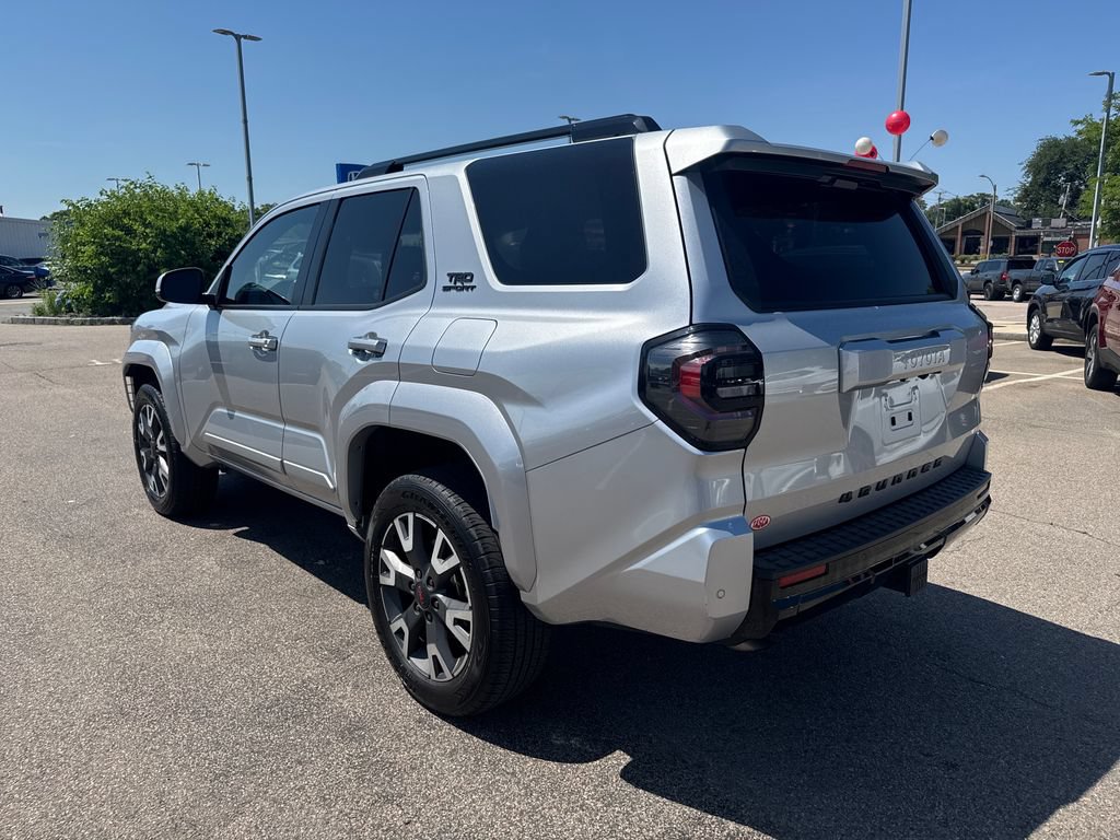 Used 2025 Toyota 4Runner TRD Sport AWD/4WD image 5