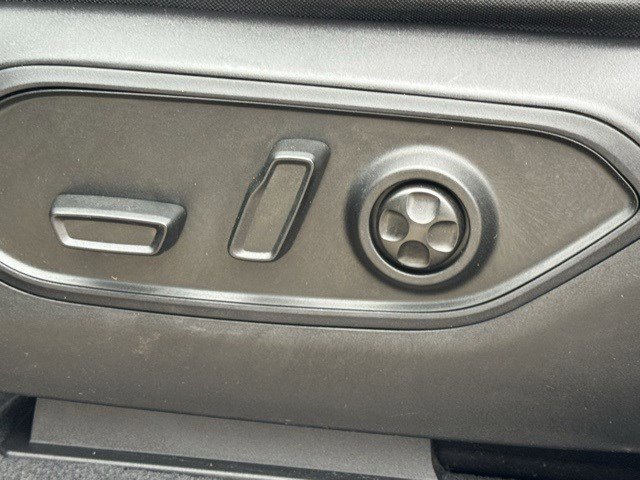 Certified 2023 Jeep Grand Cherokee L Laredo image 11