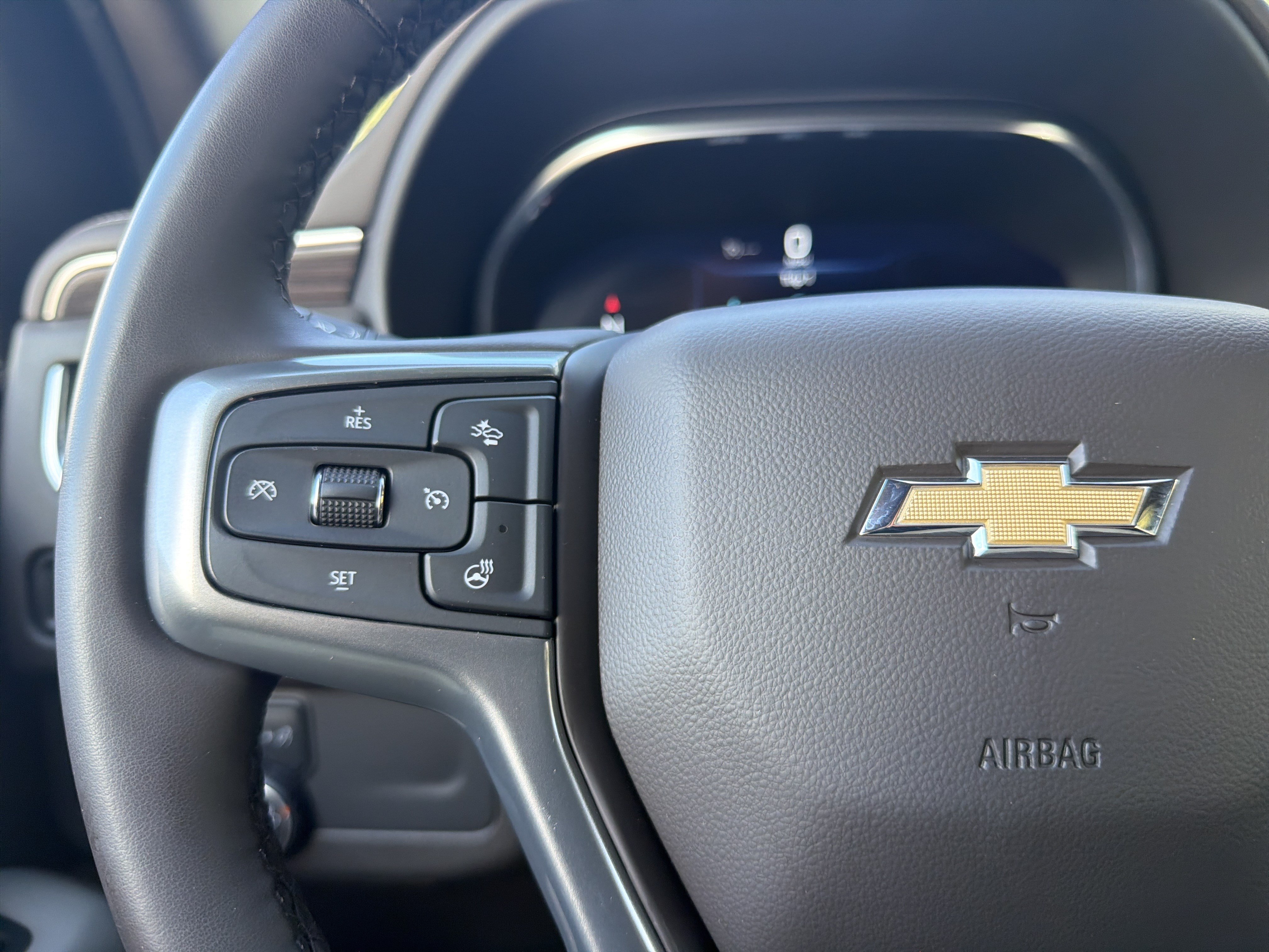 Used 2024 Chevrolet Suburban LT w/ Luxury Package AWD/4WD image 28
