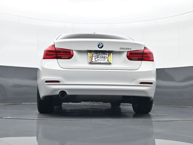 Used 2018 BMW 320i Sedan RWD image 26