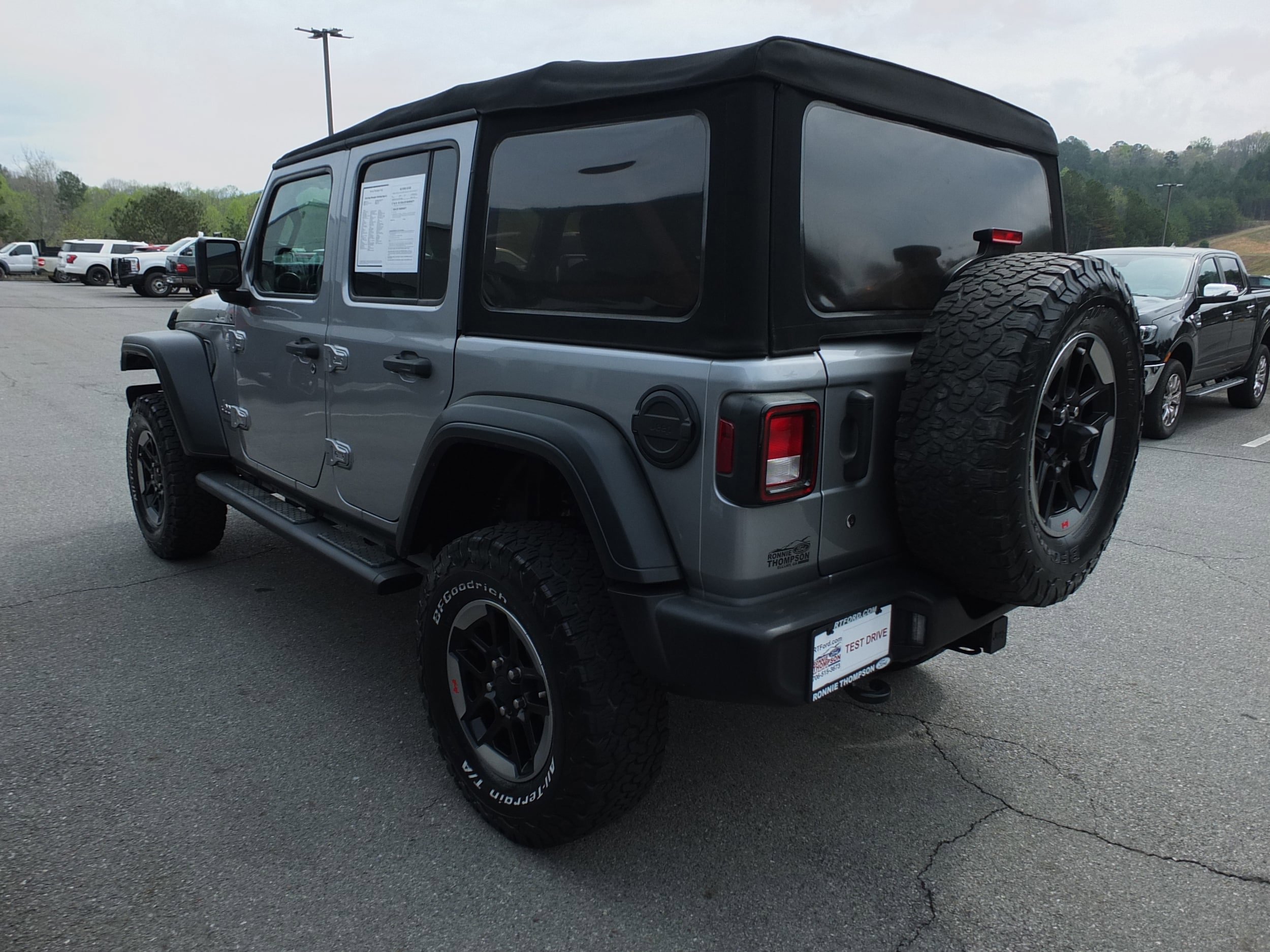Used 2018 Jeep Wrangler Unlimited Sport S AWD/4WD image 5