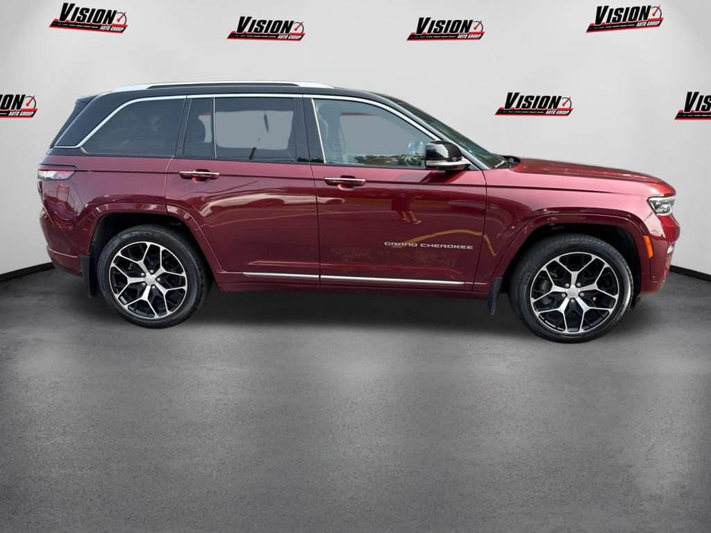 Used 2022 Jeep Grand Cherokee Summit AWD/4WD image 4