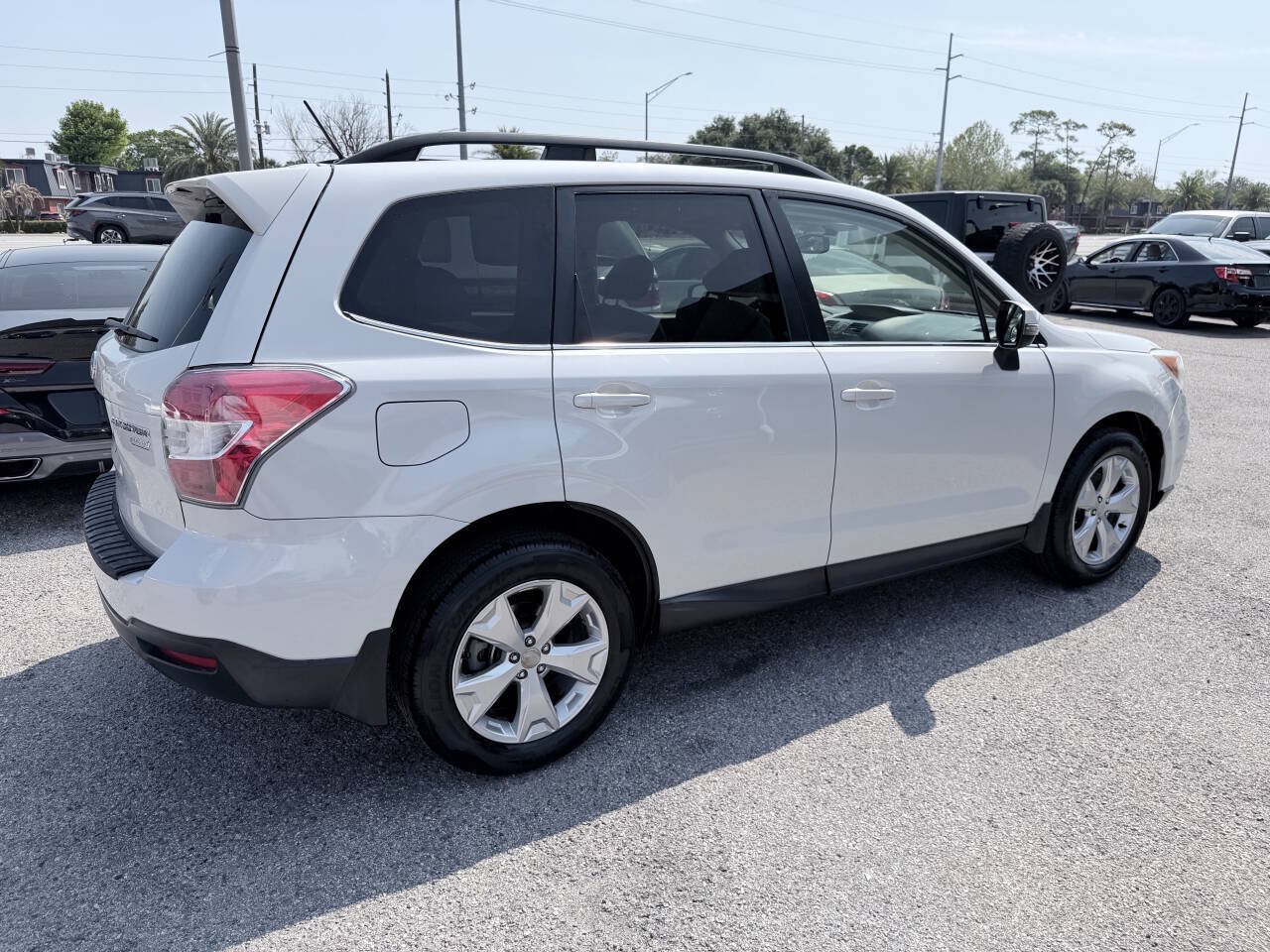 Used 2014 Subaru Forester 2.5i Touring w/ Popular Package #2 AWD/4WD image 6