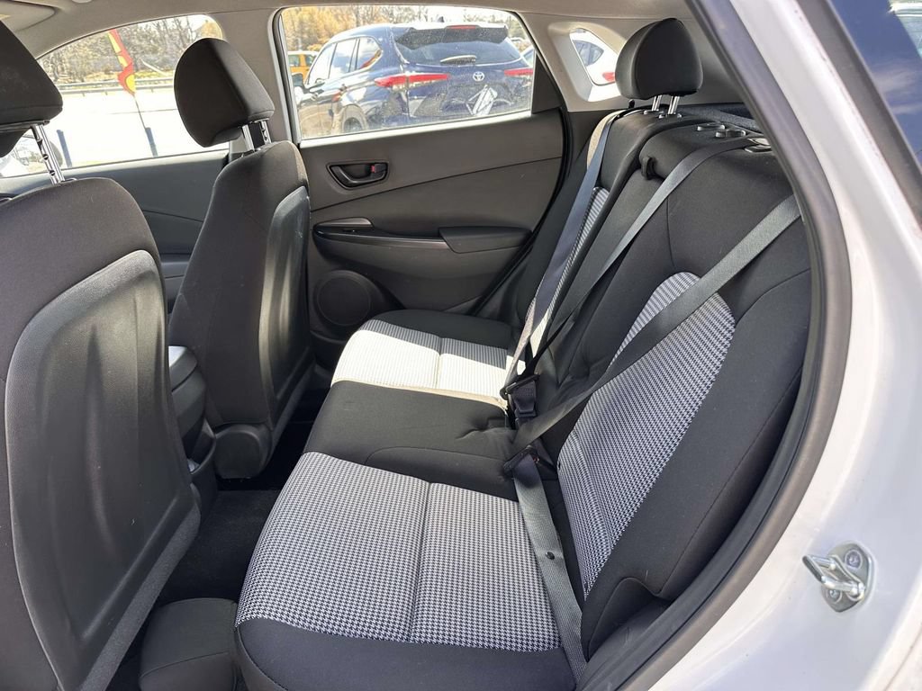 Used 2023 Hyundai Kona SE AWD/4WD image 12