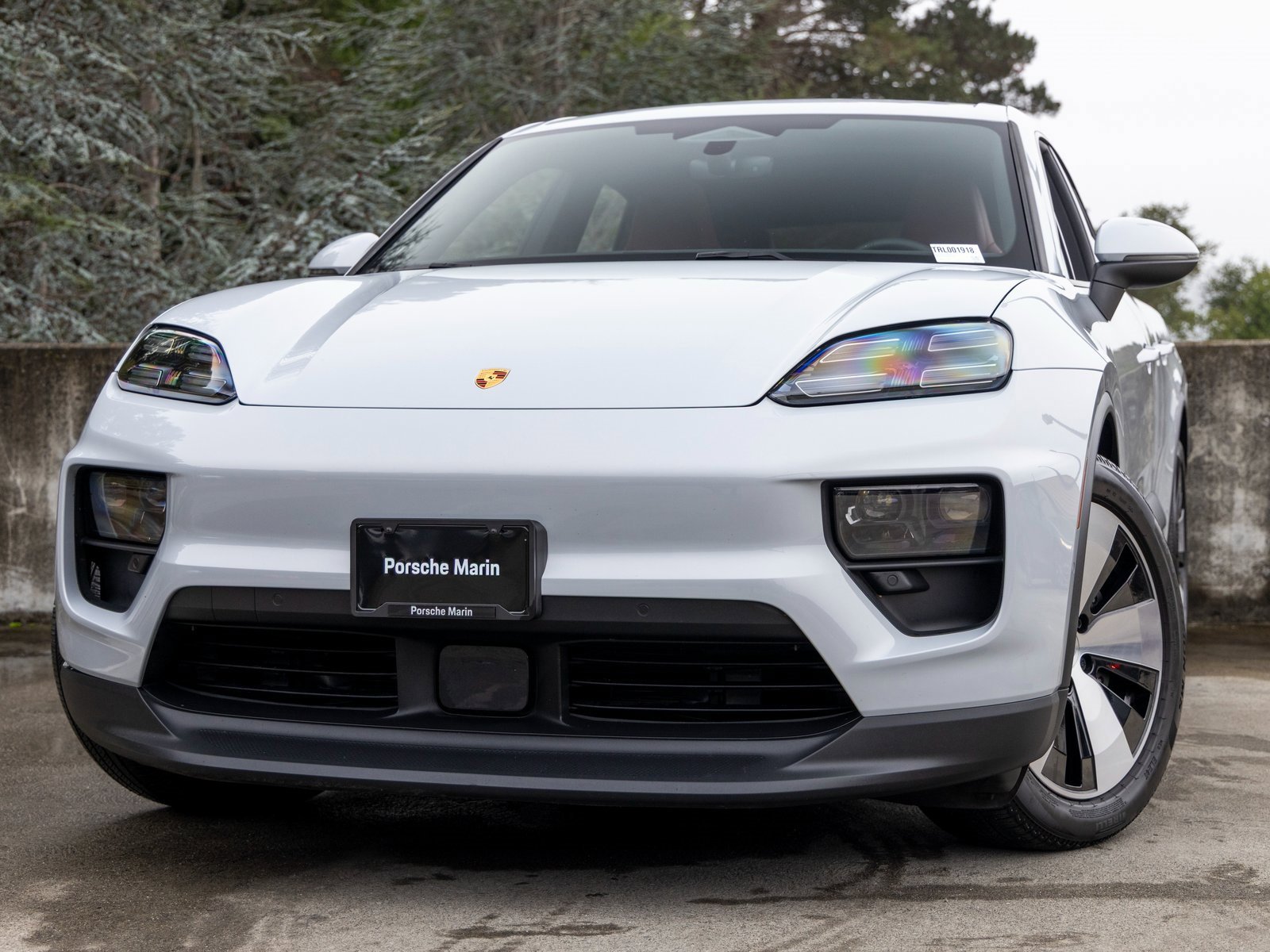 Certified 2024 Porsche Macan 4 Electric image 7