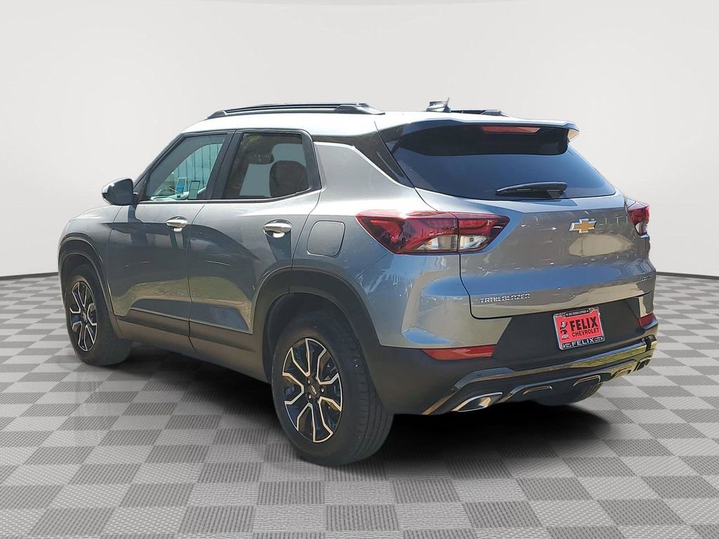 Used 2023 Chevrolet TrailBlazer ACTIV image 3