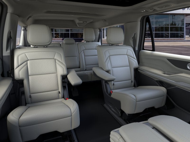 New 2026 Lincoln Navigator L Reserve AWD/4WD image 11