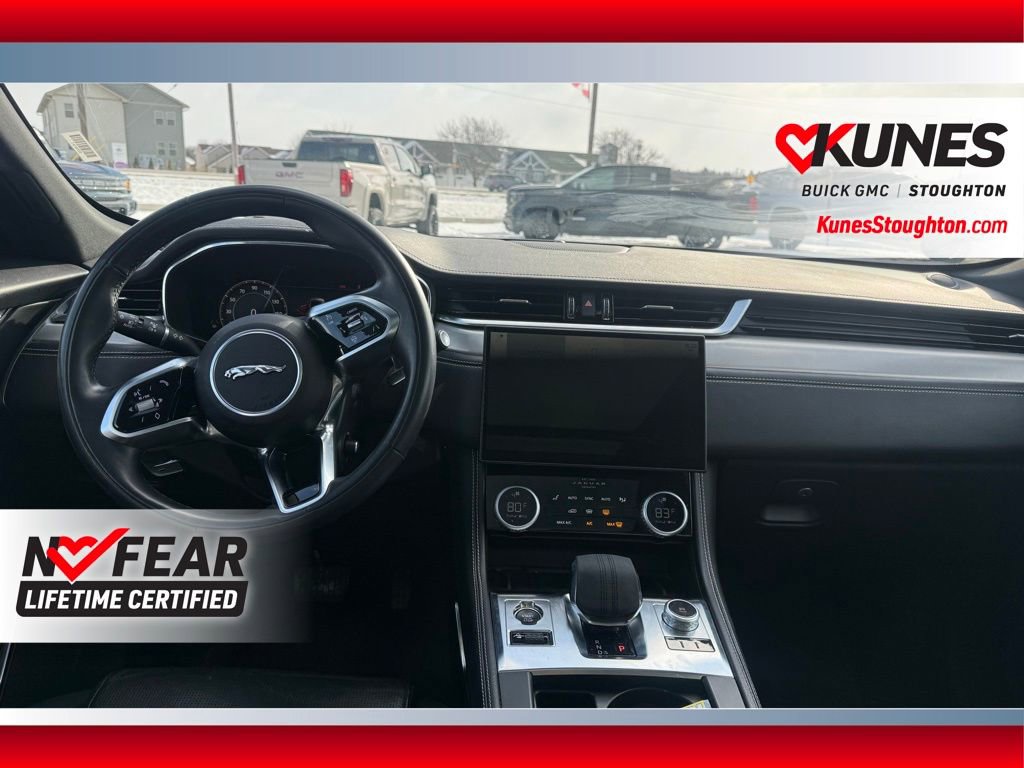 Used 2024 Jaguar F-PACE R-Dynamic S image 28