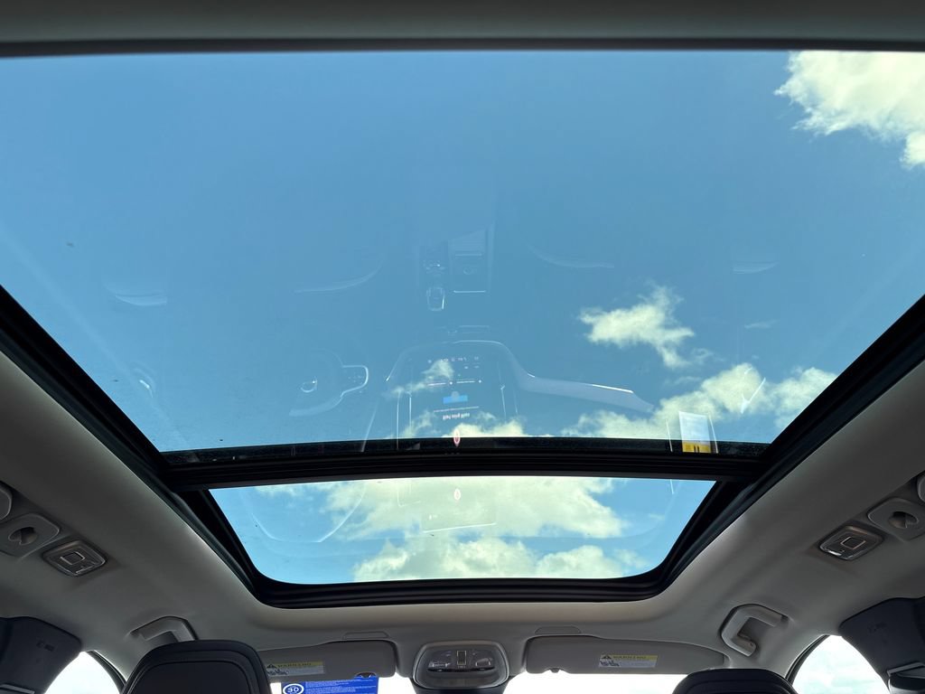New 2026 Volvo XC60 B5 Core AWD/4WD image 18