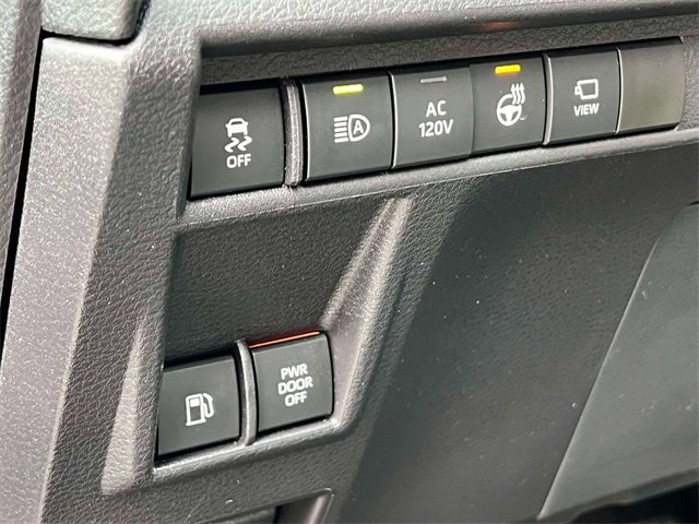 Used 2025 Toyota Sienna Platinum image 26