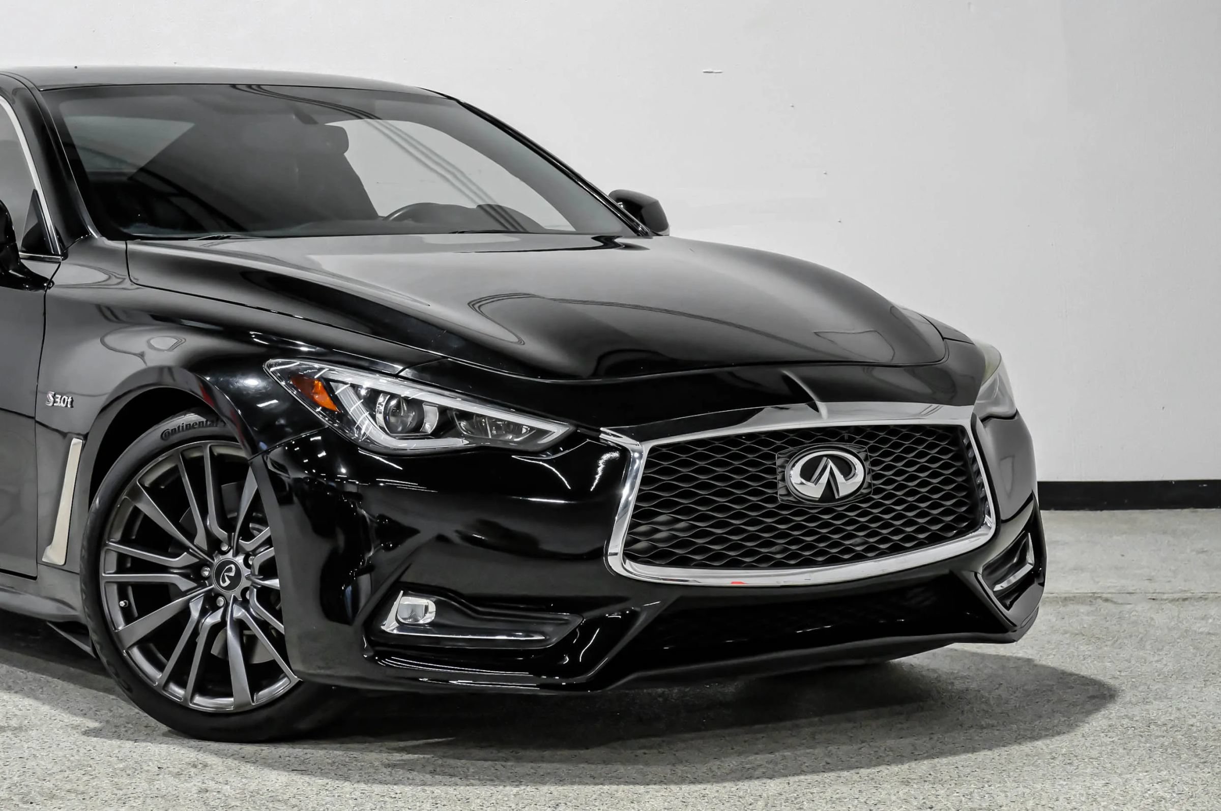 Used 2017 INFINITI Q60 Red Sport 400 RWD image 15