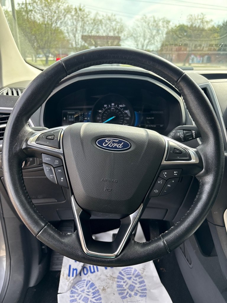 Used 2022 Ford Edge SEL AWD/4WD image 16
