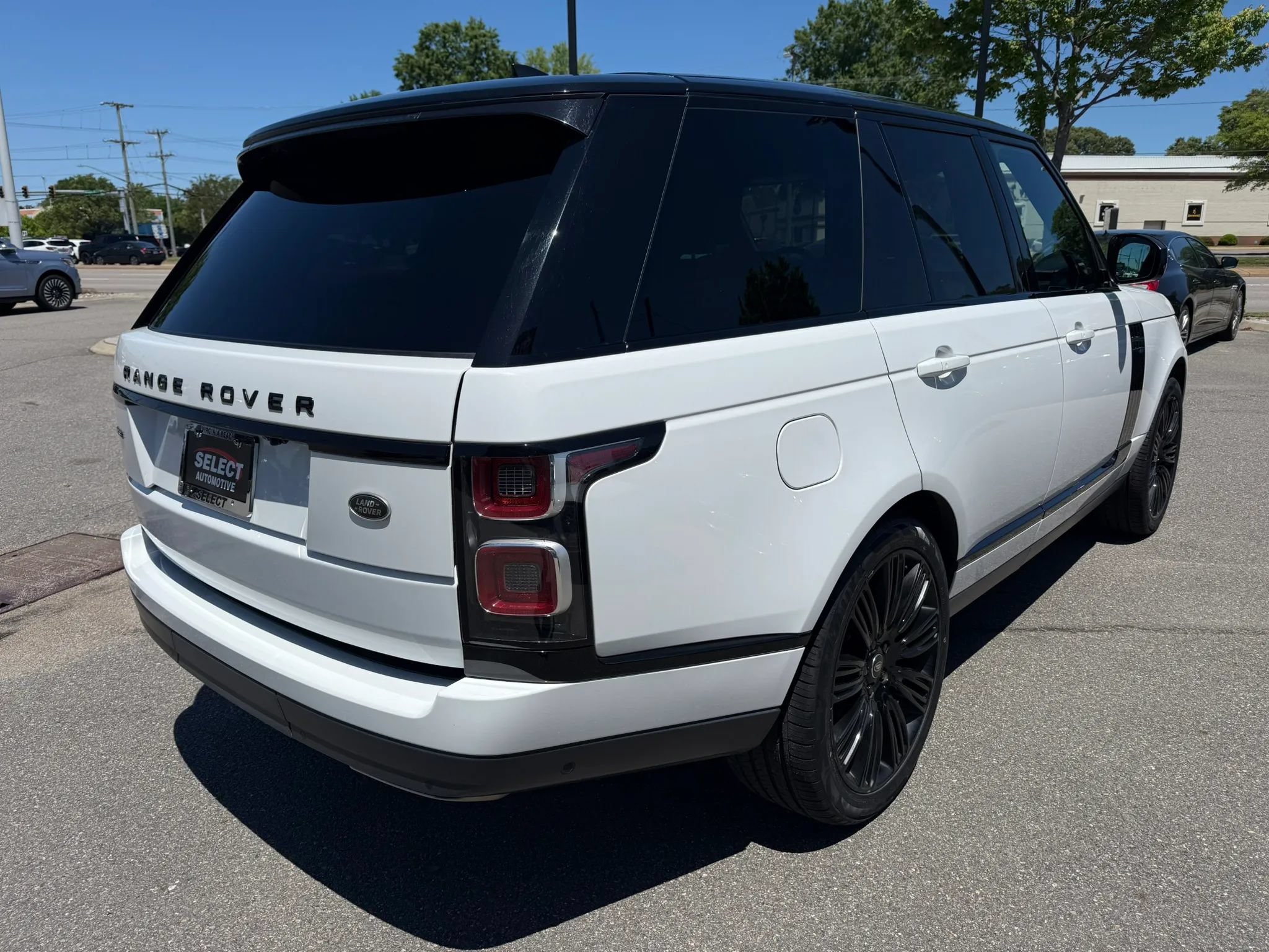 Used 2019 Land Rover Range Rover HSE AWD/4WD image 4