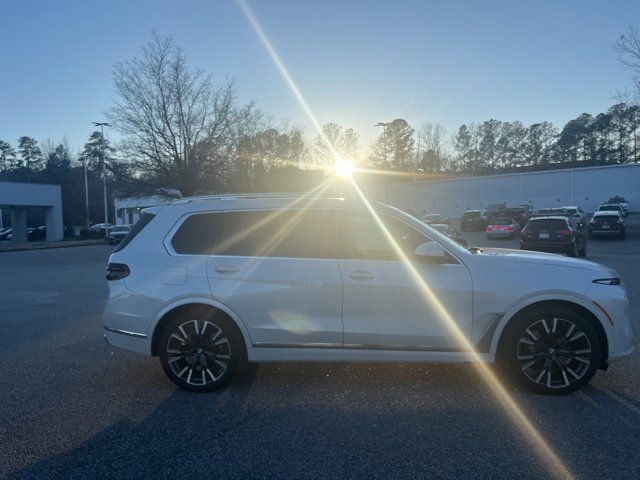 Used 2023 BMW X7 xDrive40i w/ Premium Package image 5