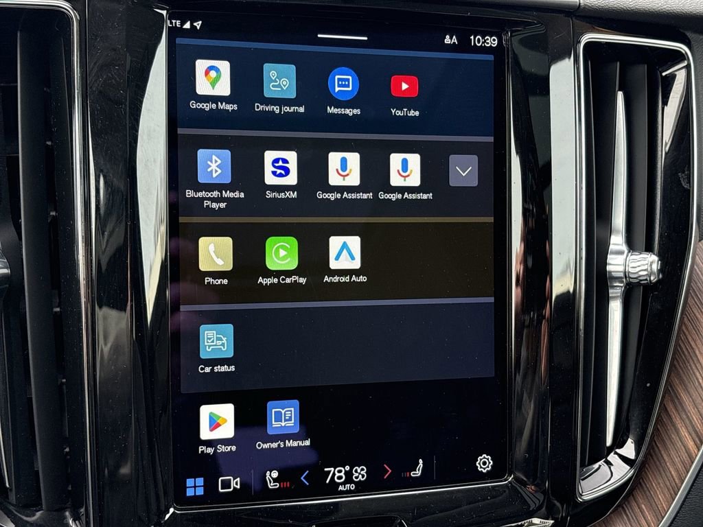 Used 2022 Volvo XC60 B5 Momentum w/ Climate Package image 34