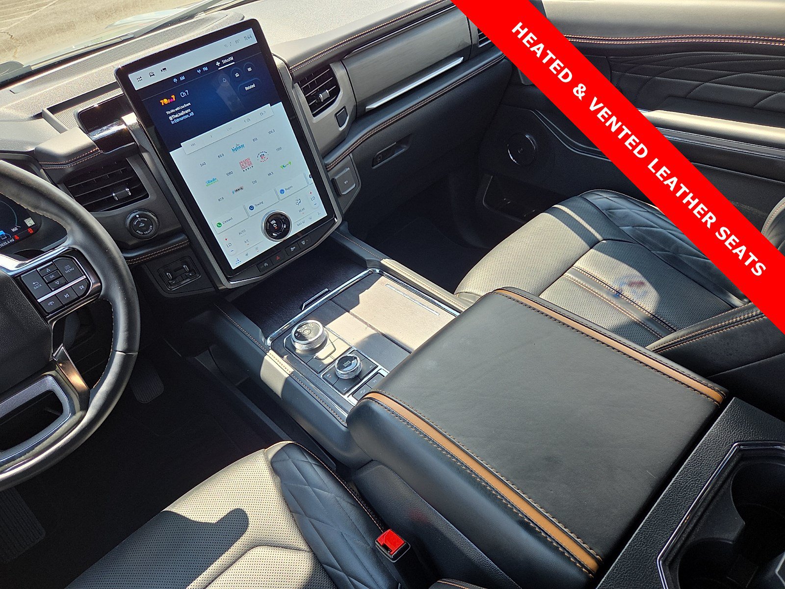 Used 2024 Ford Expedition Platinum AWD/4WD image 14
