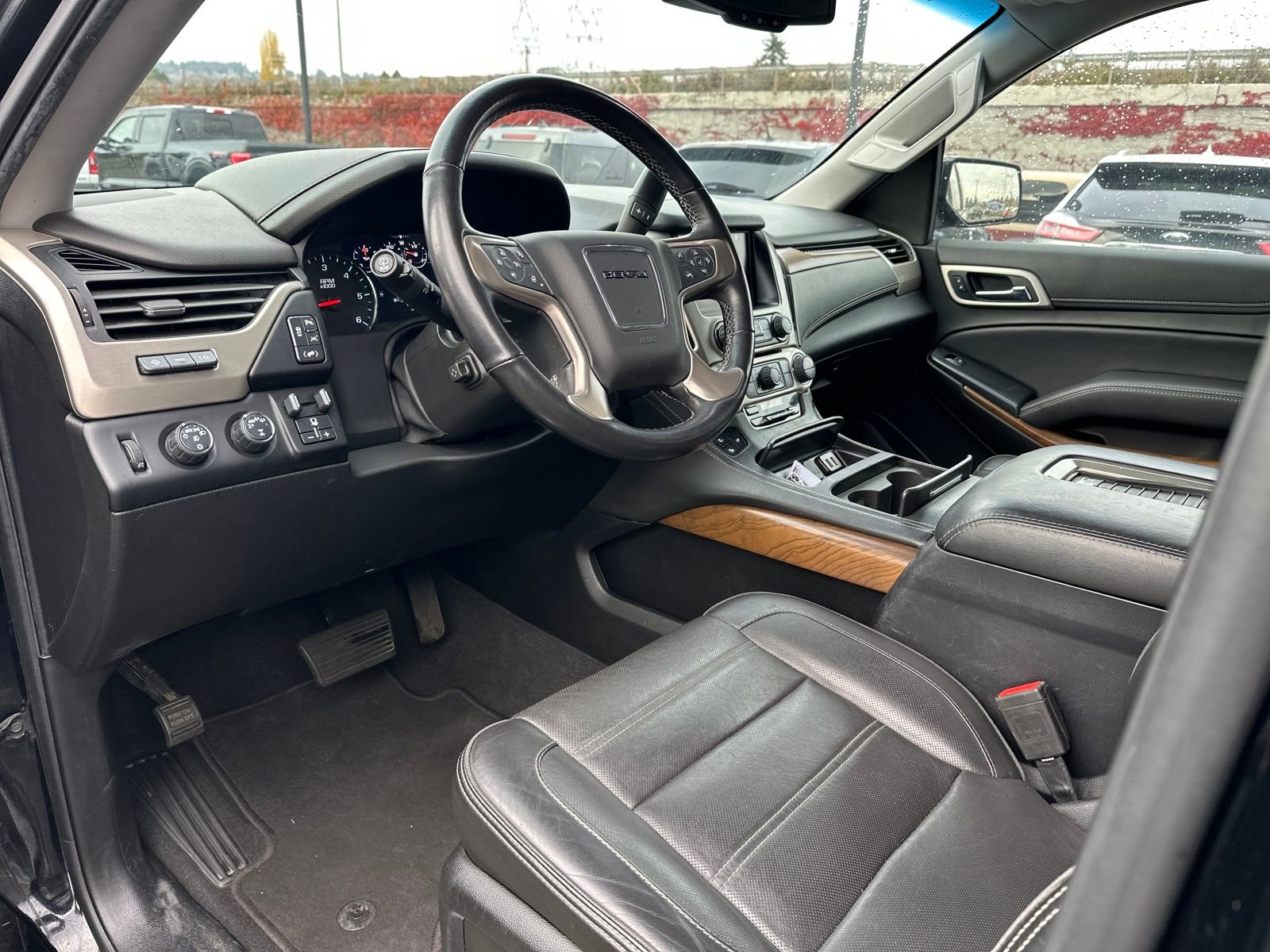 Used 2020 GMC Yukon XL Denali image 9